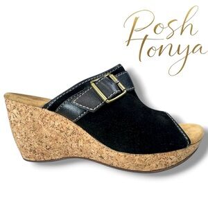 Clarks Elements Black Suede Cork Wedge Mule Sandals Size 9 Cozy Comfort